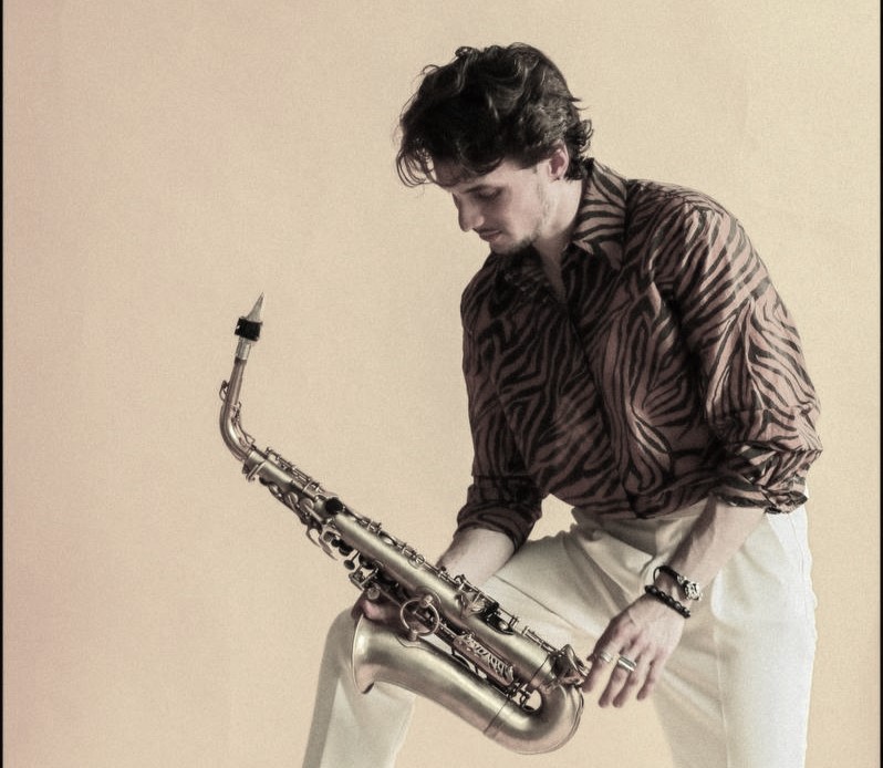 8 марта  - живая музыка в Shishkin cafe