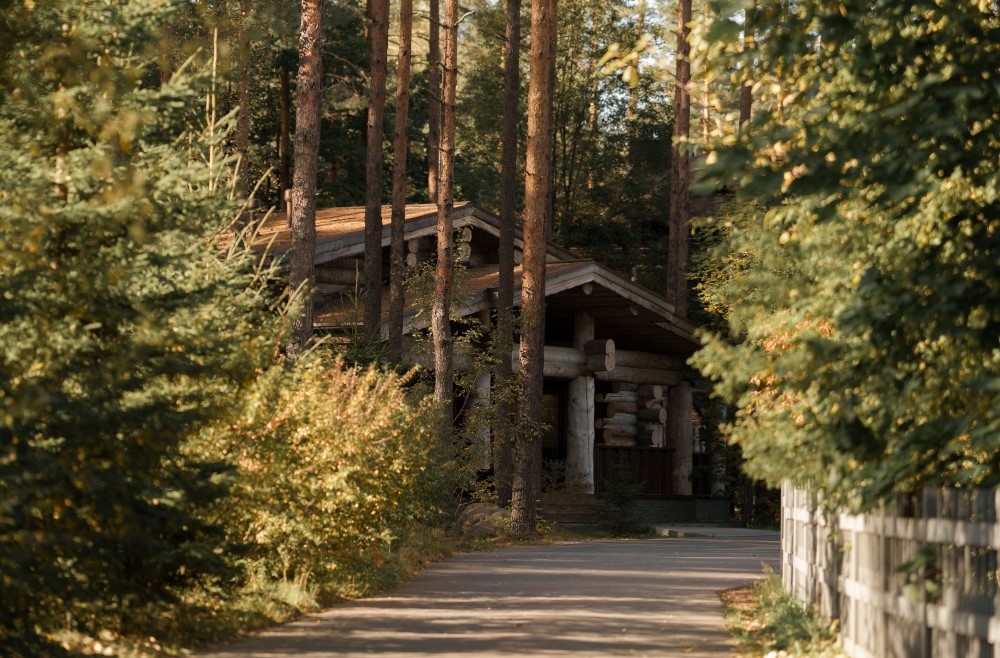 Коттеджи и сьюты