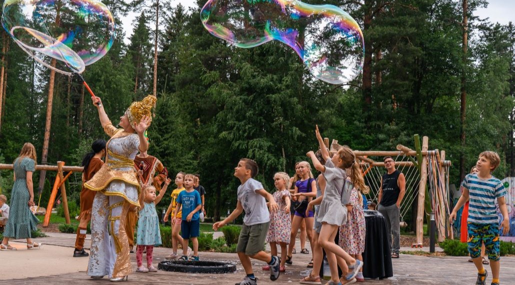 Фото «21 июня - фестиваль "Праздник лета" в Царство-Королевство»